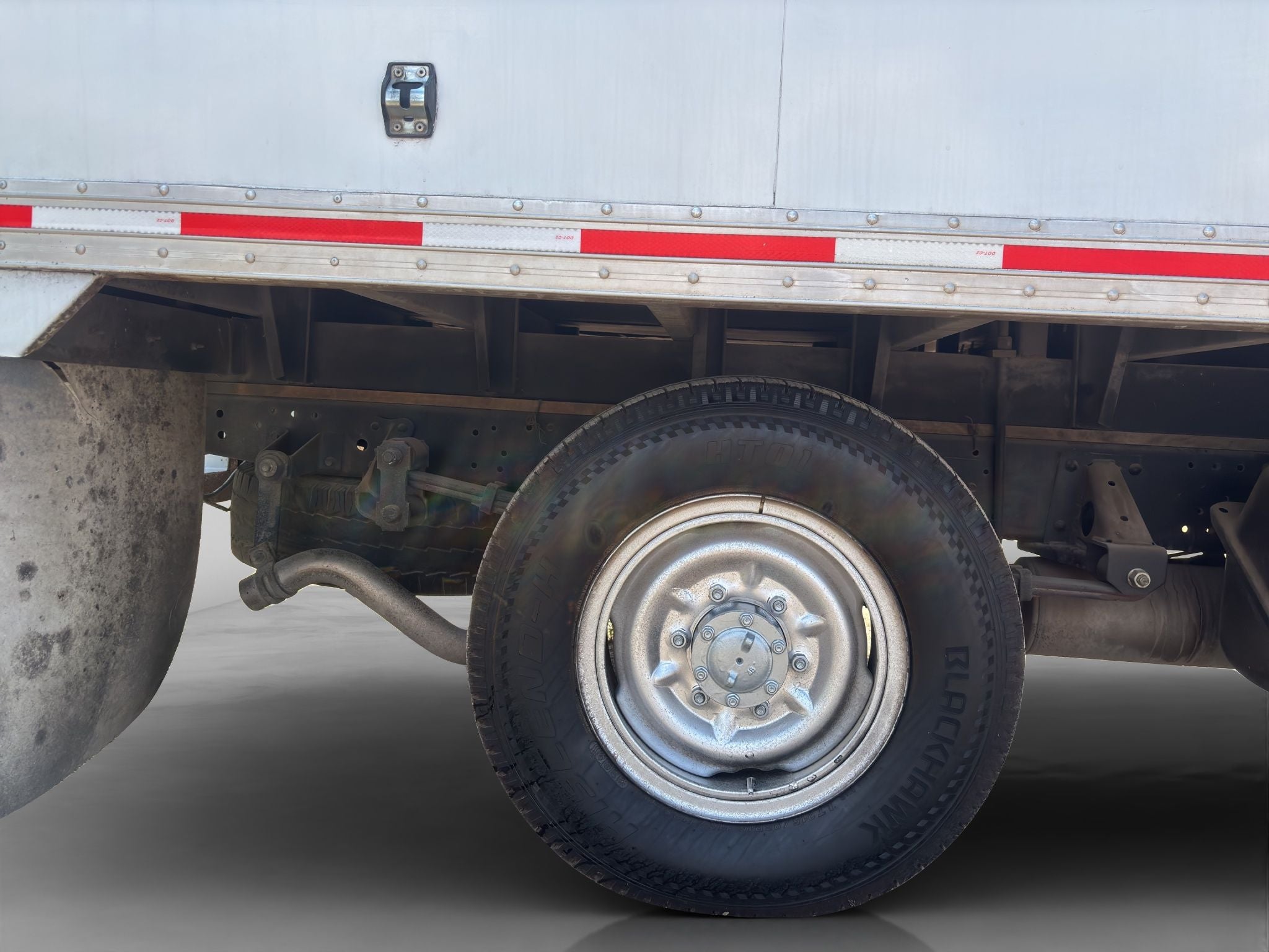 2022 Isuzu Elf 100 Corta Mt