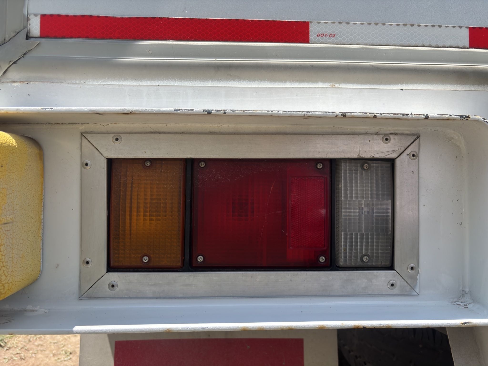 2022 Isuzu Elf 100 Corta Mt