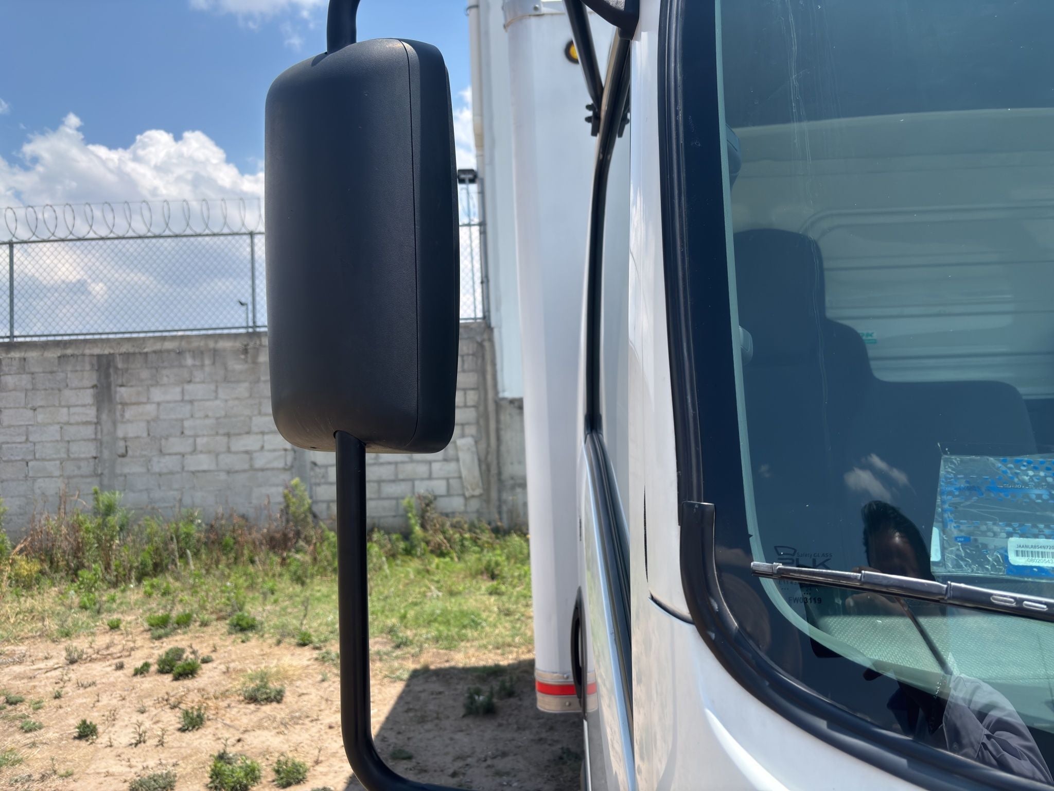 2022 Isuzu Elf 100 Corta Mt