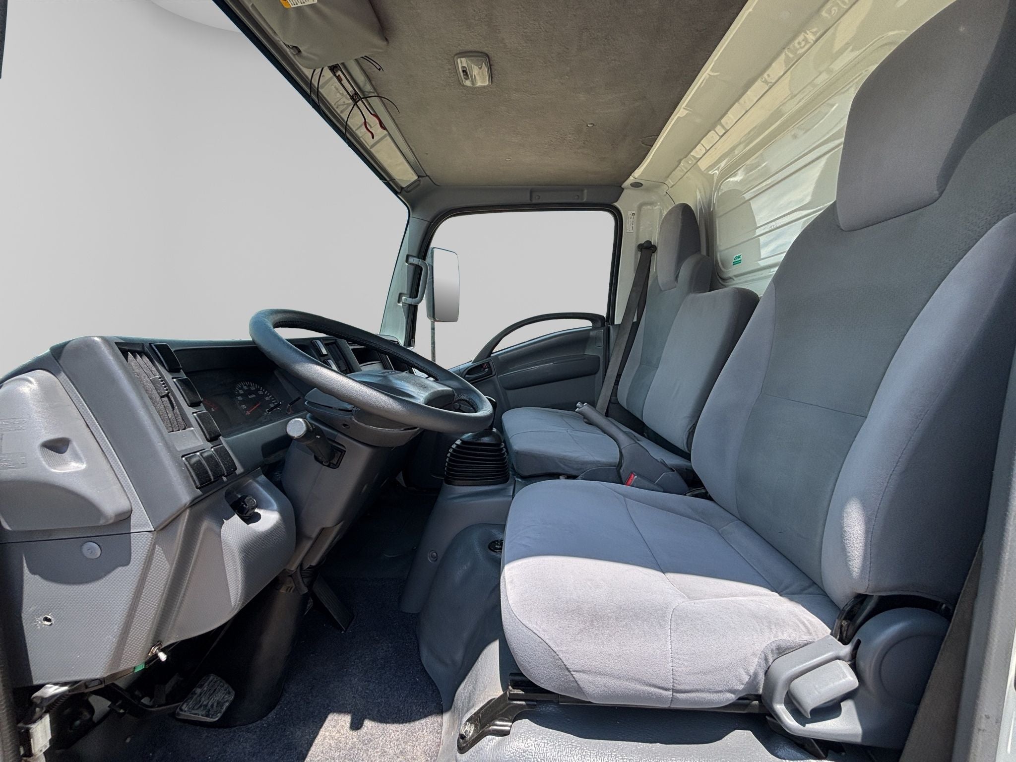 2022 Isuzu Elf 100 Corta Mt