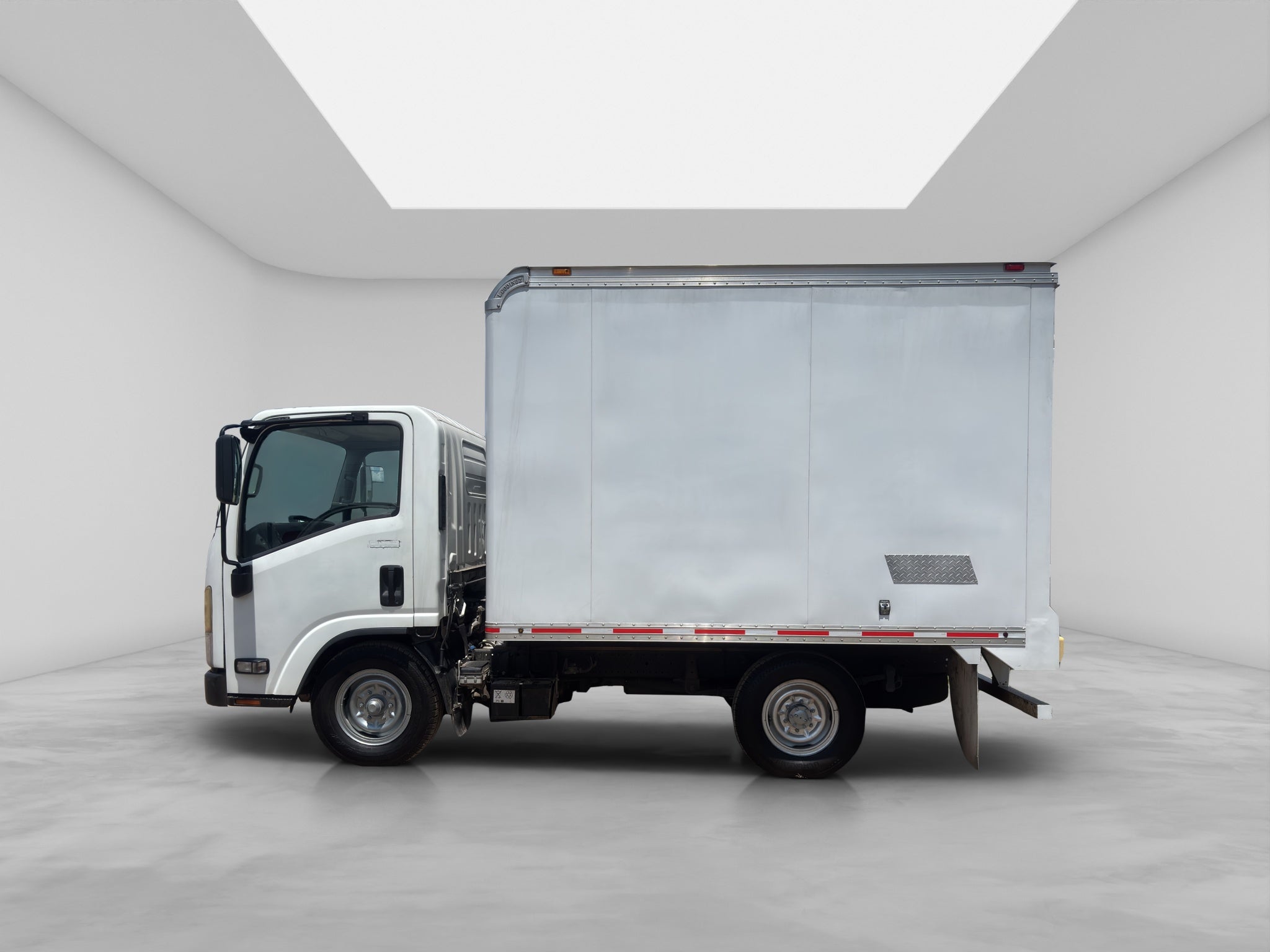 2022 Isuzu Elf 100 Corta Mt