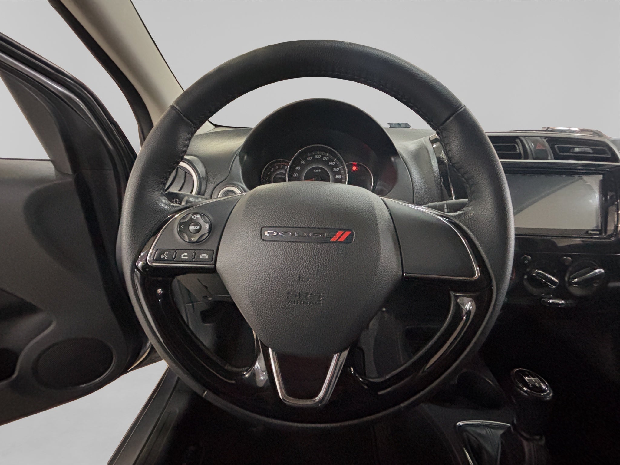 2023 Dodge Attitude 1.2 SXT Mt