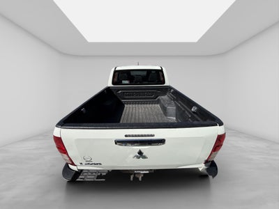 2025 Mitsubishi L200 2.4 Glx Cabina Doble 4x4 Diesel Mt