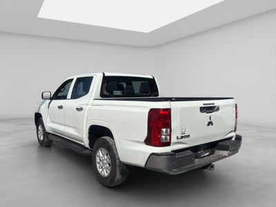 2025 Mitsubishi L200 2.4 Glx Cabina Doble 4x4 Diesel Mt