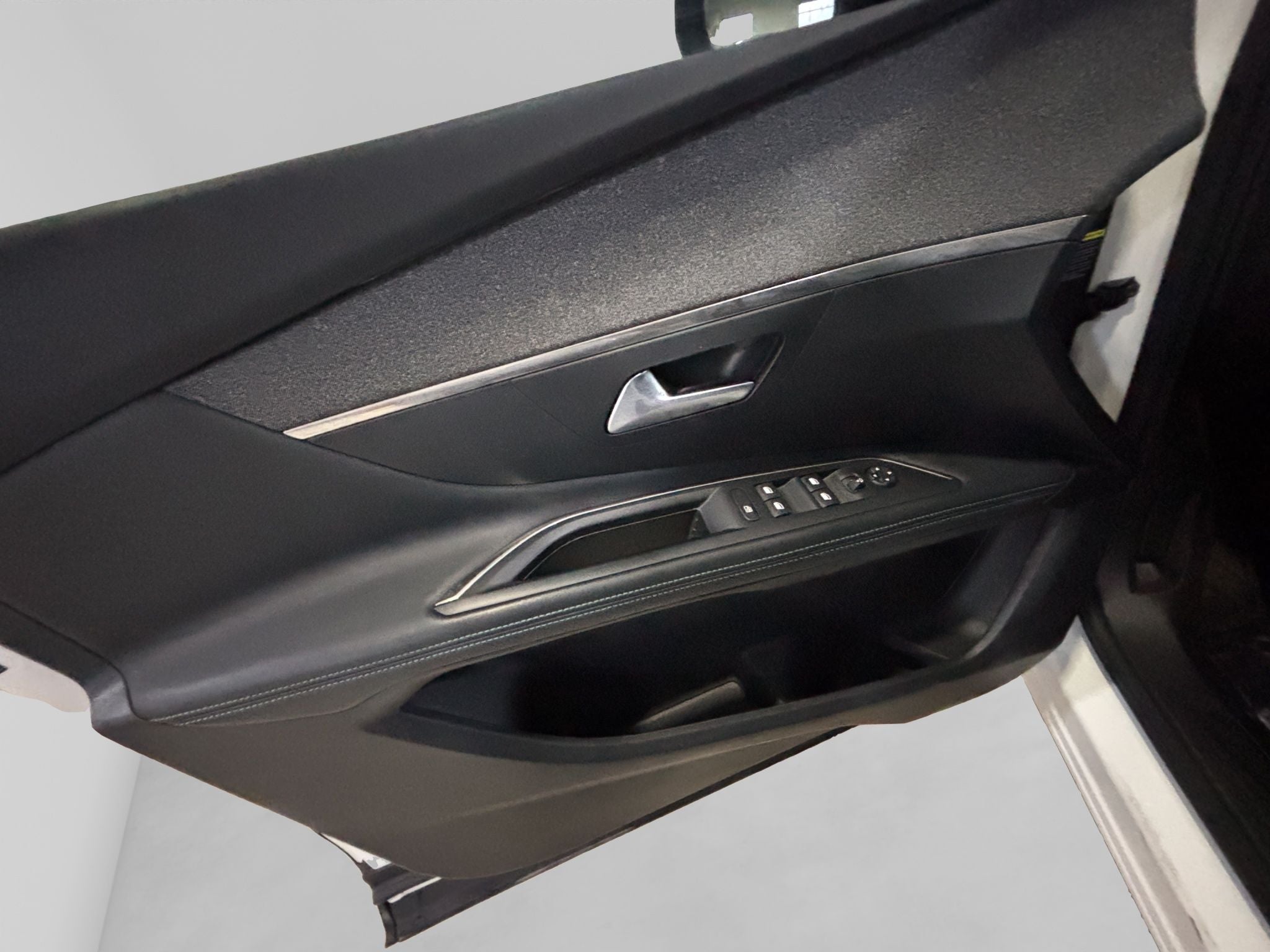 2023 Peugeot 3008 1.6 Allure Pack At