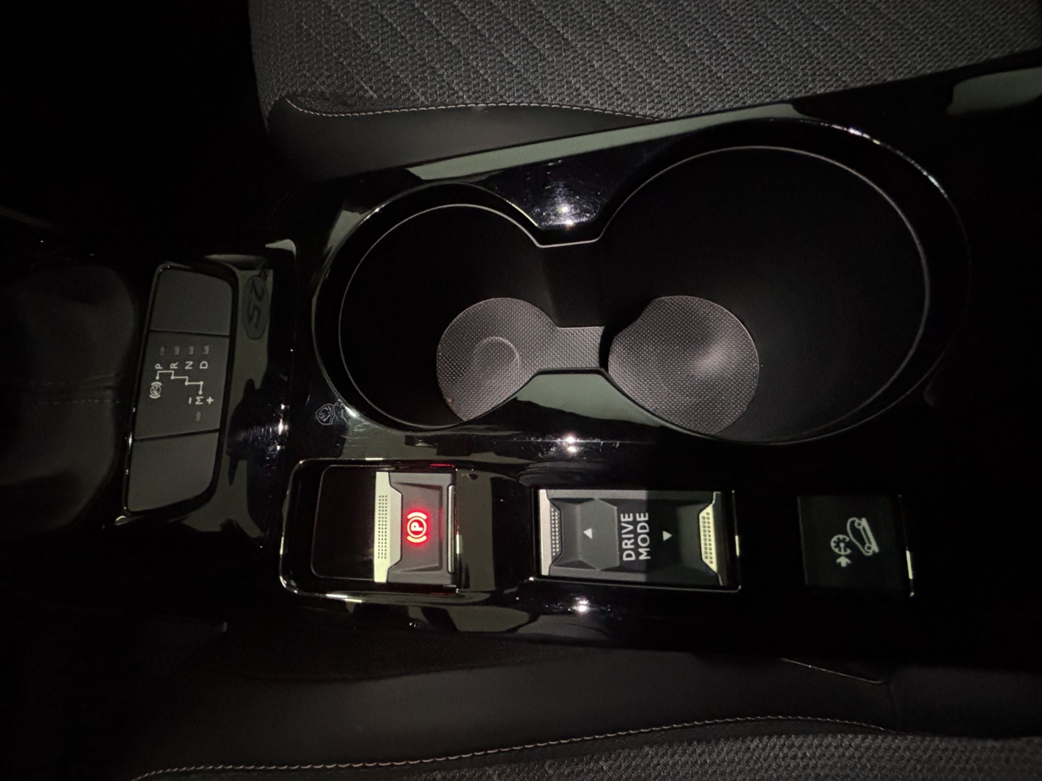 2025 Peugeot 2008 1.2 Allure Pack At