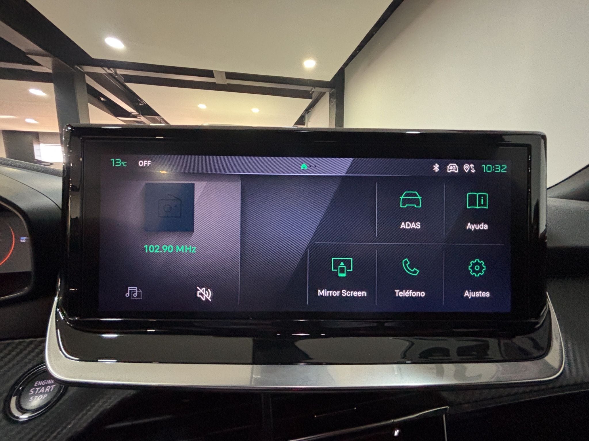 2025 Peugeot 2008 1.2 Allure Pack At