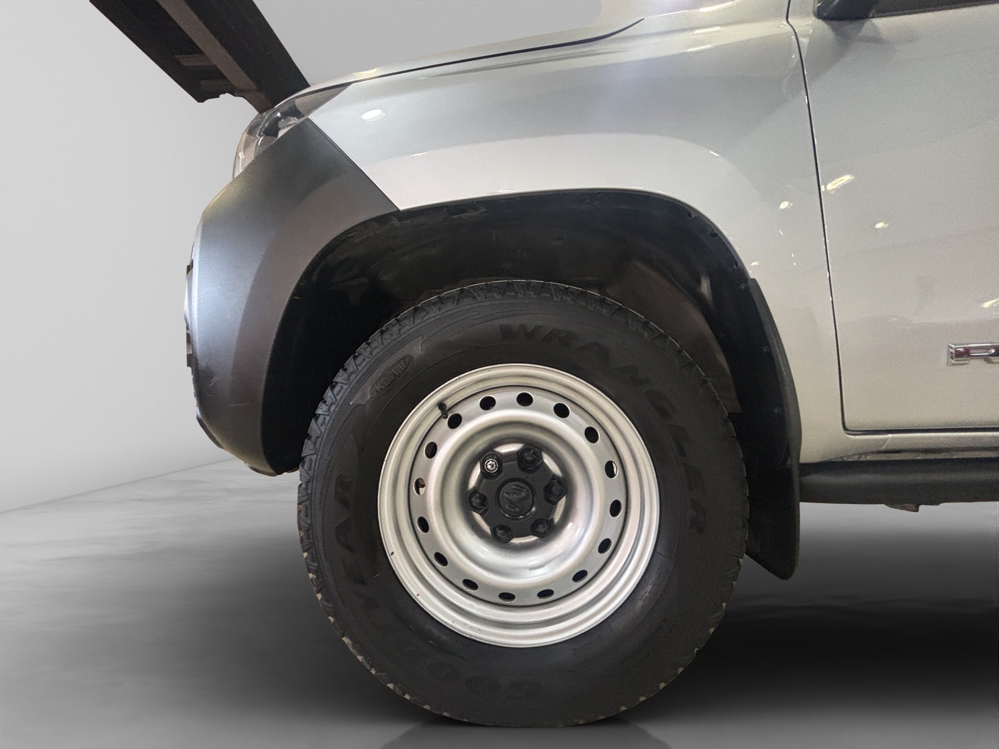 2025 RAM 1200 2.4 Tradesman Crew Cab Mt