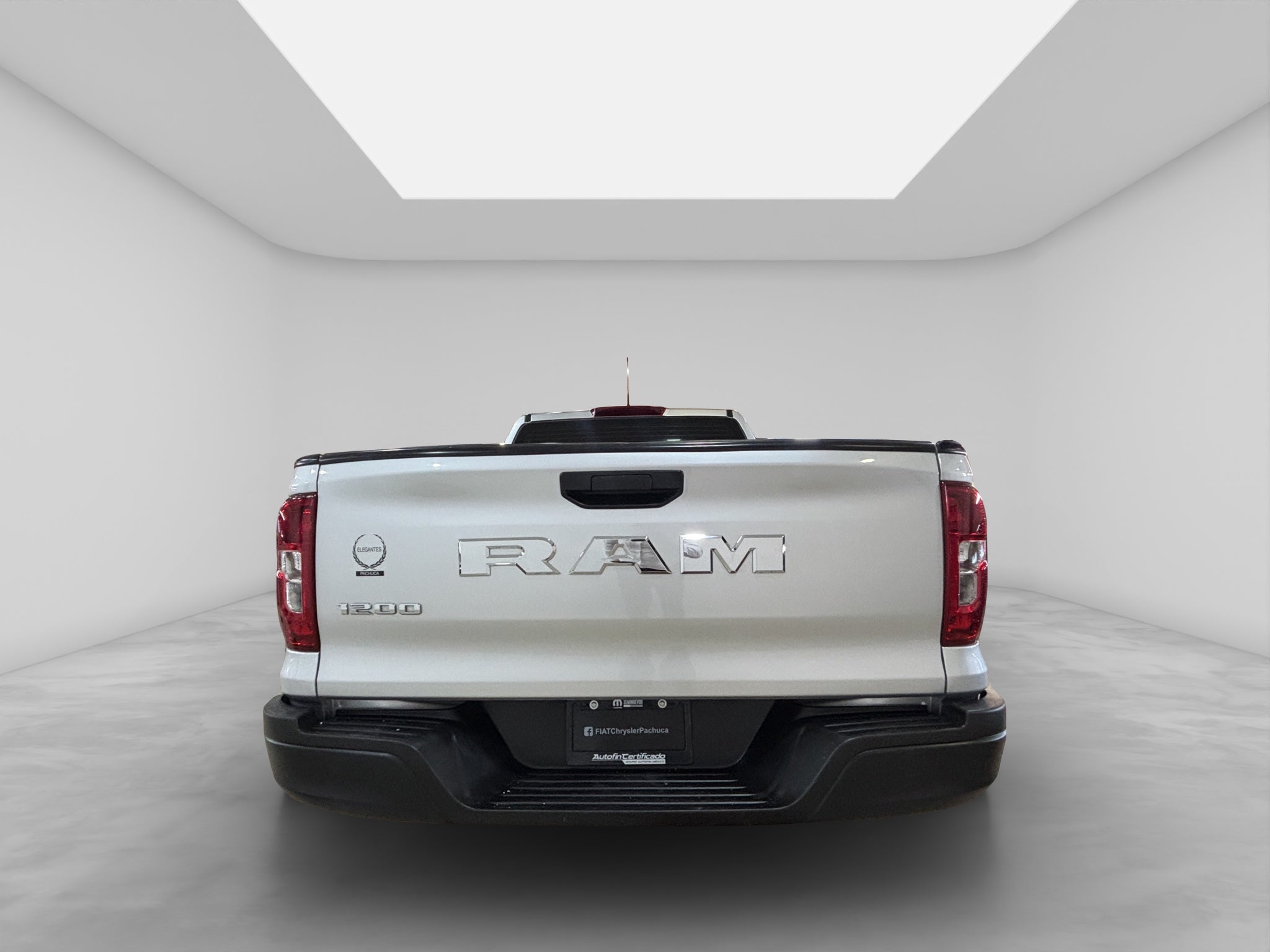 2025 RAM 1200 2.4 Tradesman Crew Cab Mt