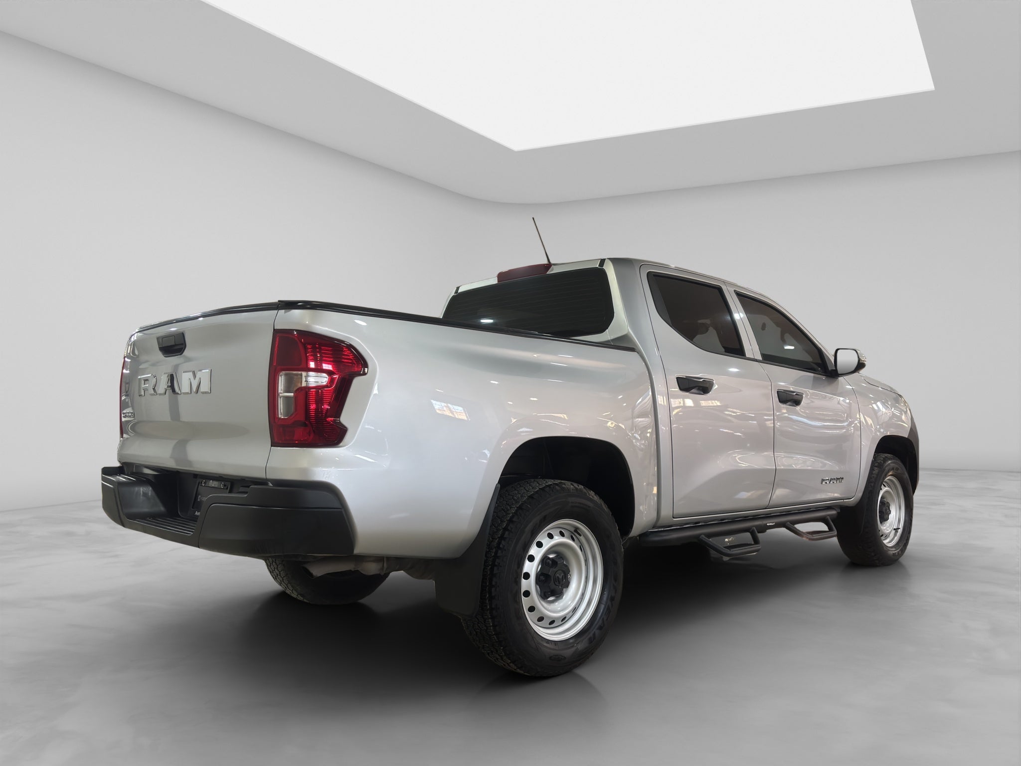 2025 RAM 1200 2.4 Tradesman Crew Cab Mt