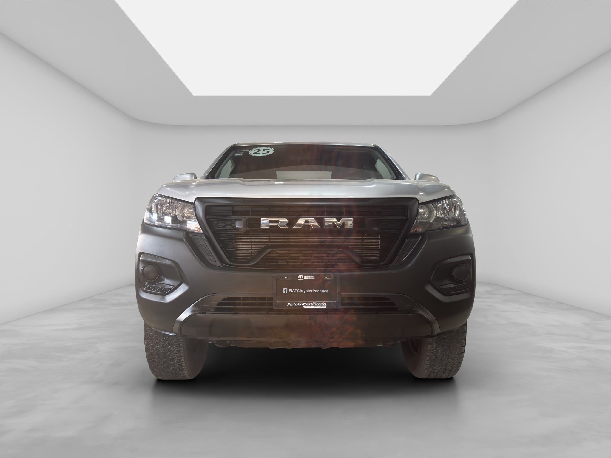 2025 RAM 1200 2.4 Tradesman Crew Cab Mt