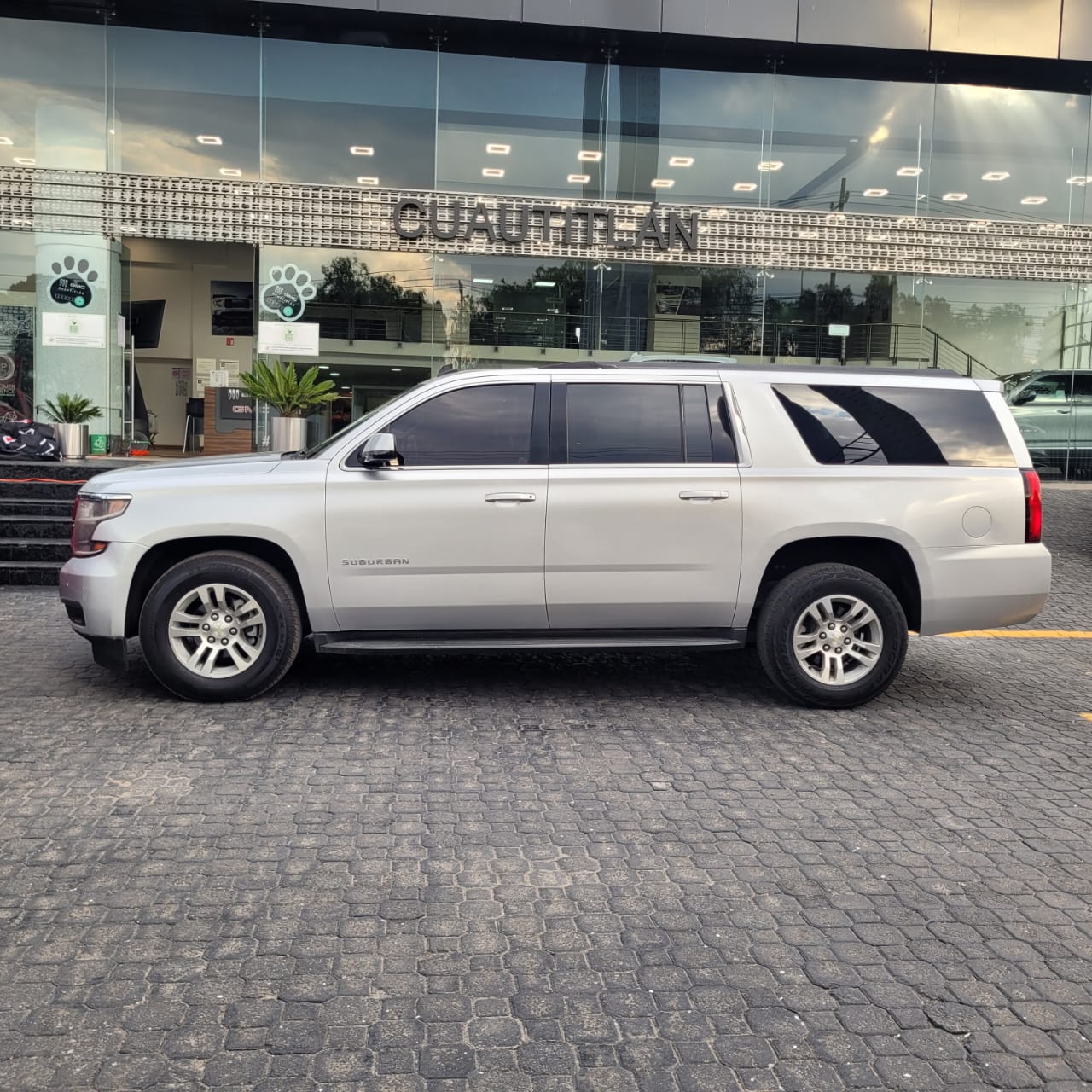 2016 Chevrolet Suburban 5.3 Lt Piel Banca Mt