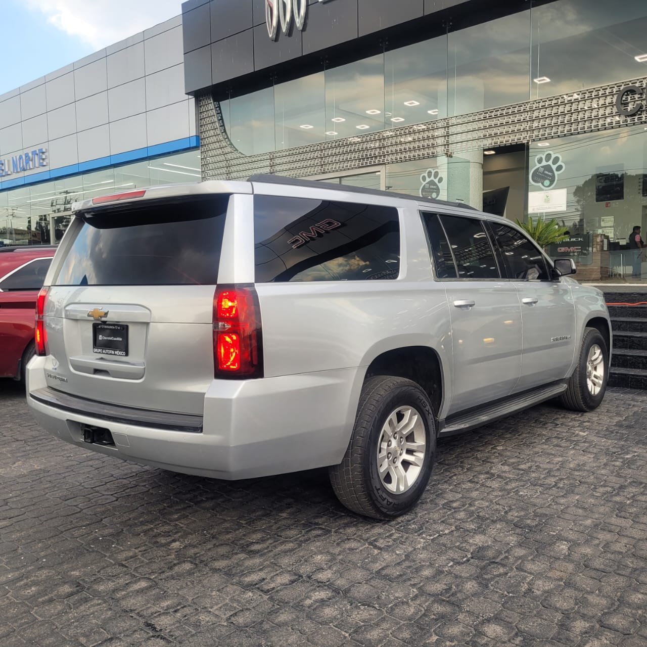 2016 Chevrolet Suburban 5.3 Lt Piel Banca Mt