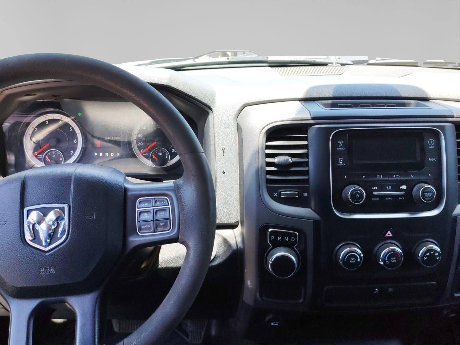 2020 RAM 1500 3.3 V6 XL Cab Regular 4x2 AT
