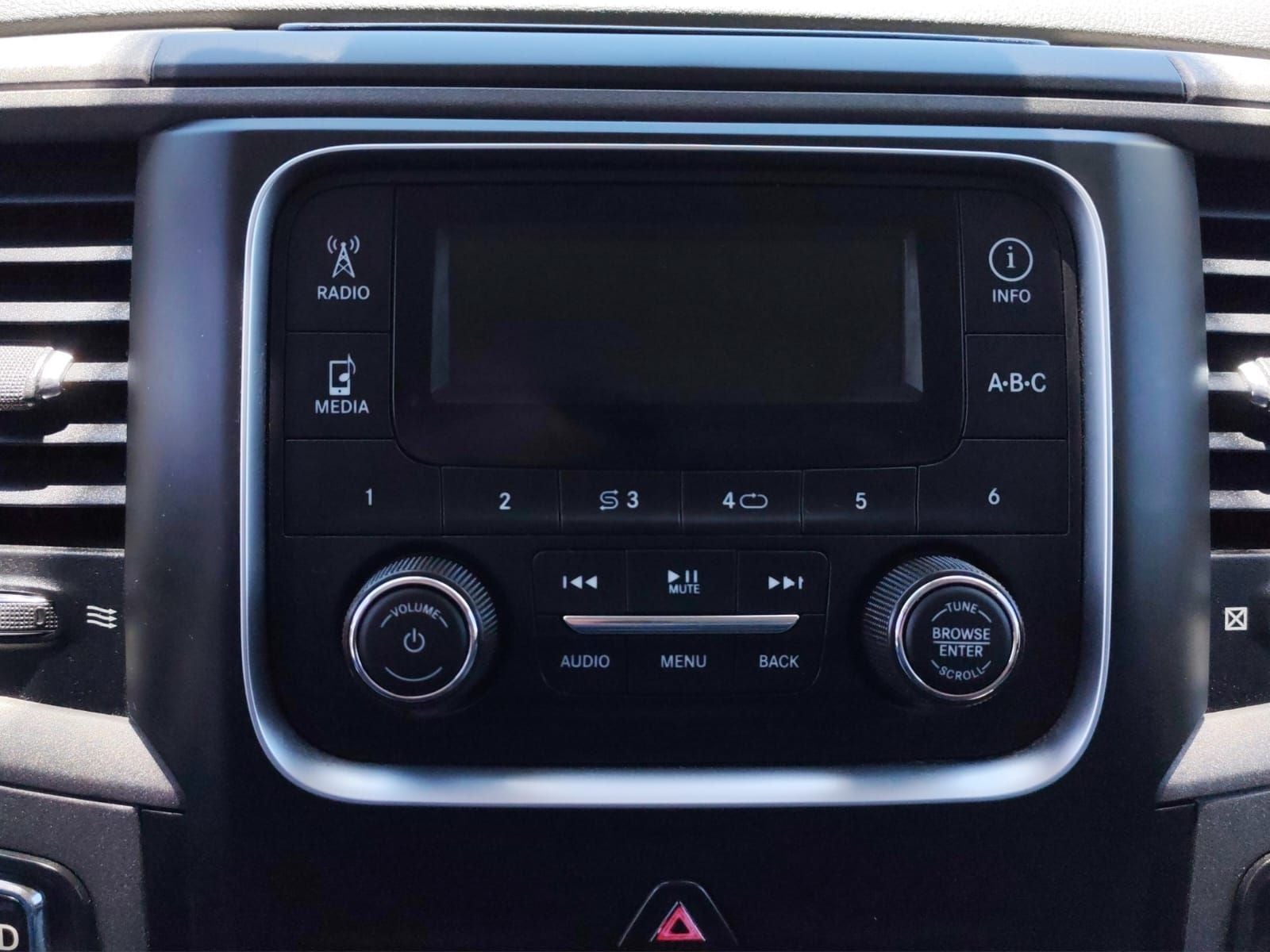 2020 RAM 1500 3.3 V6 XL Cab Regular 4x2 AT