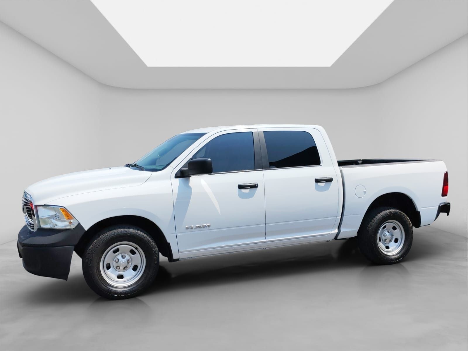 2020 RAM 1500 3.3 V6 XL Crew Cab 4x2 At
