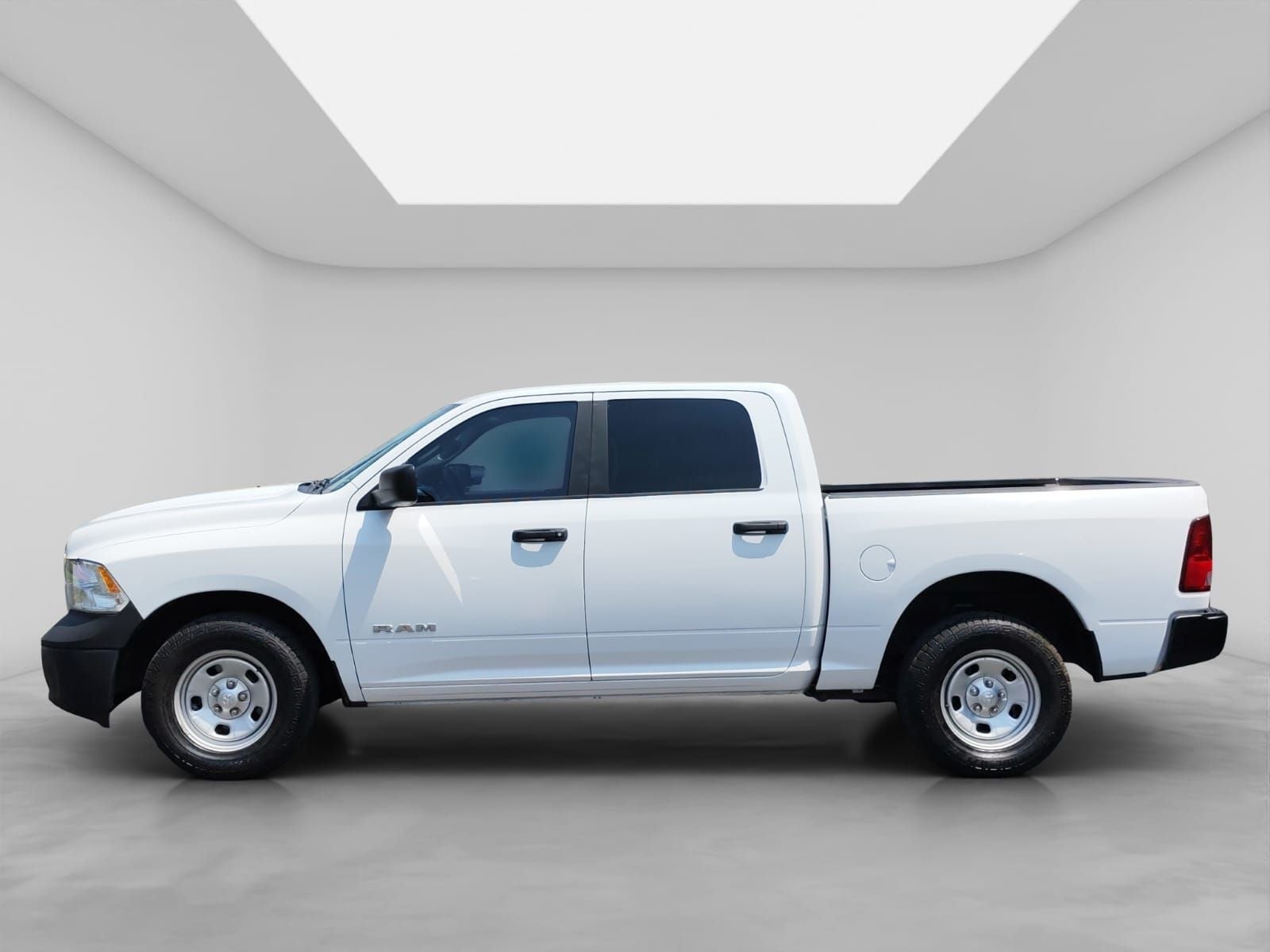 2020 RAM 1500 3.3 V6 XL Crew Cab 4x2 At