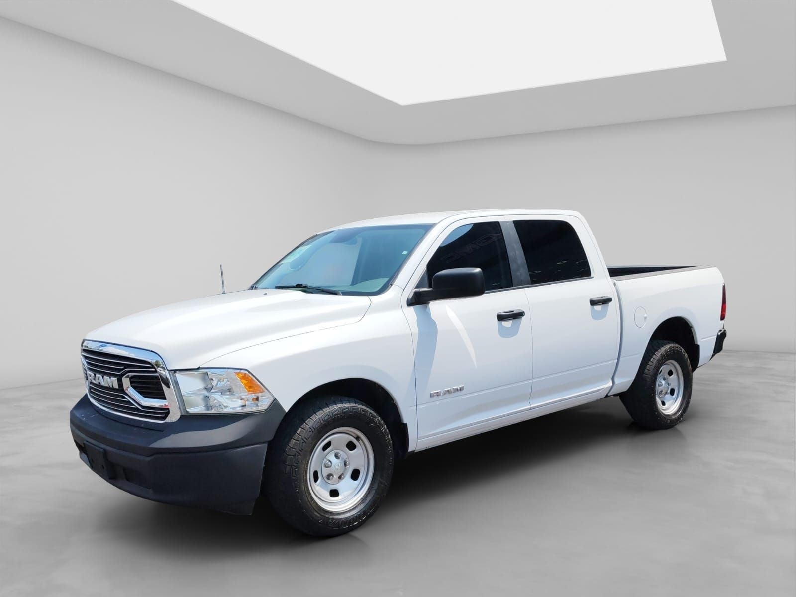 2020 RAM 1500 3.3 V6 XL Crew Cab 4x2 At