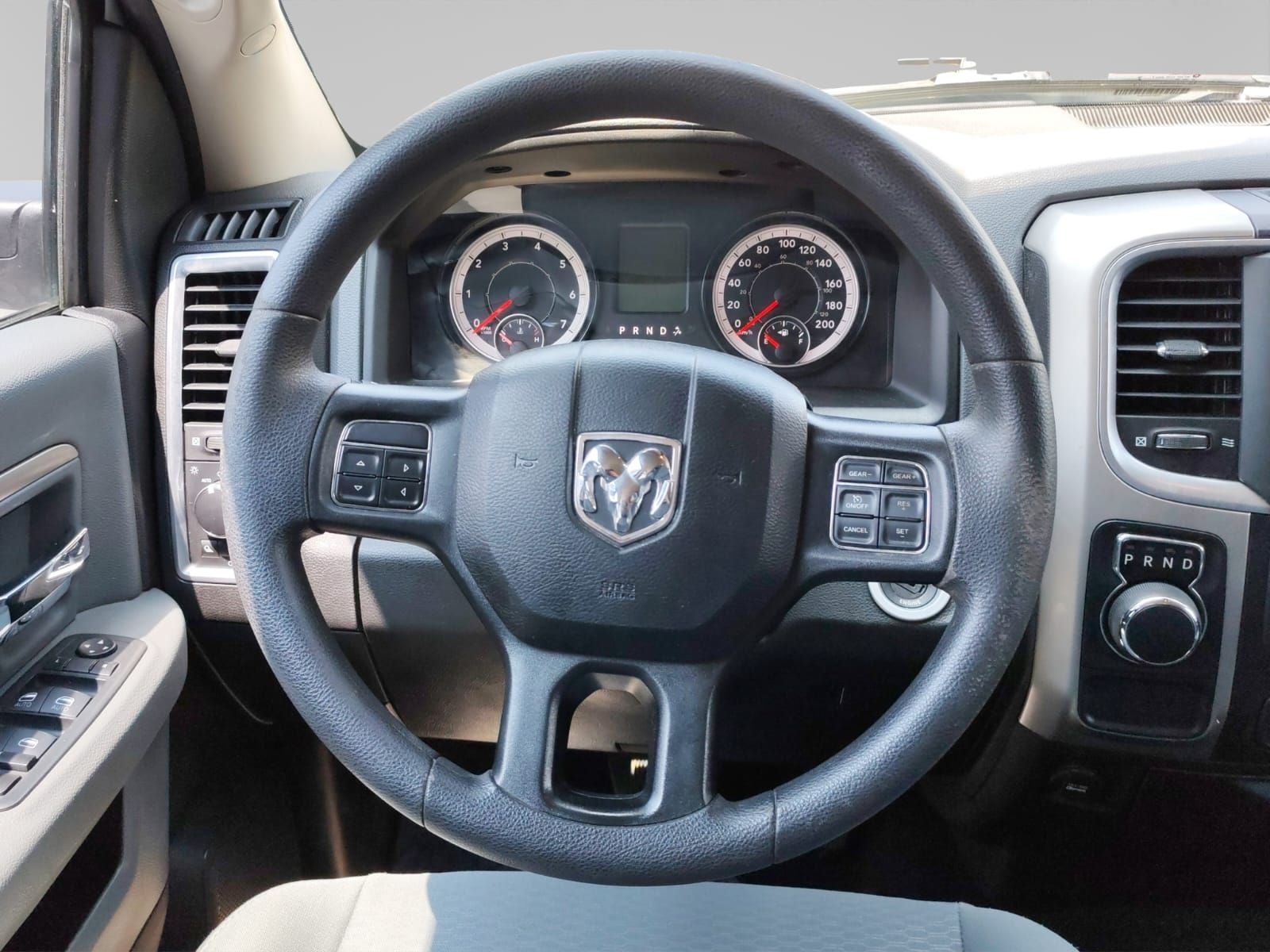 2020 RAM 1500 3.3 V6 XL Crew Cab 4x2 At