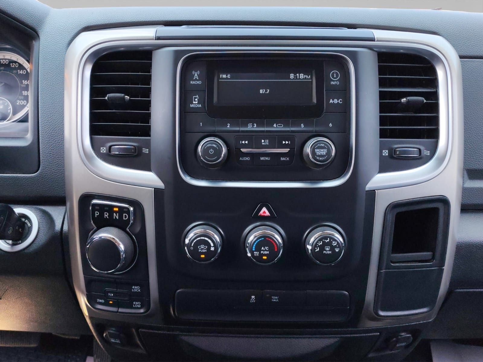 2020 RAM 1500 3.3 V6 XL Crew Cab 4x4 At