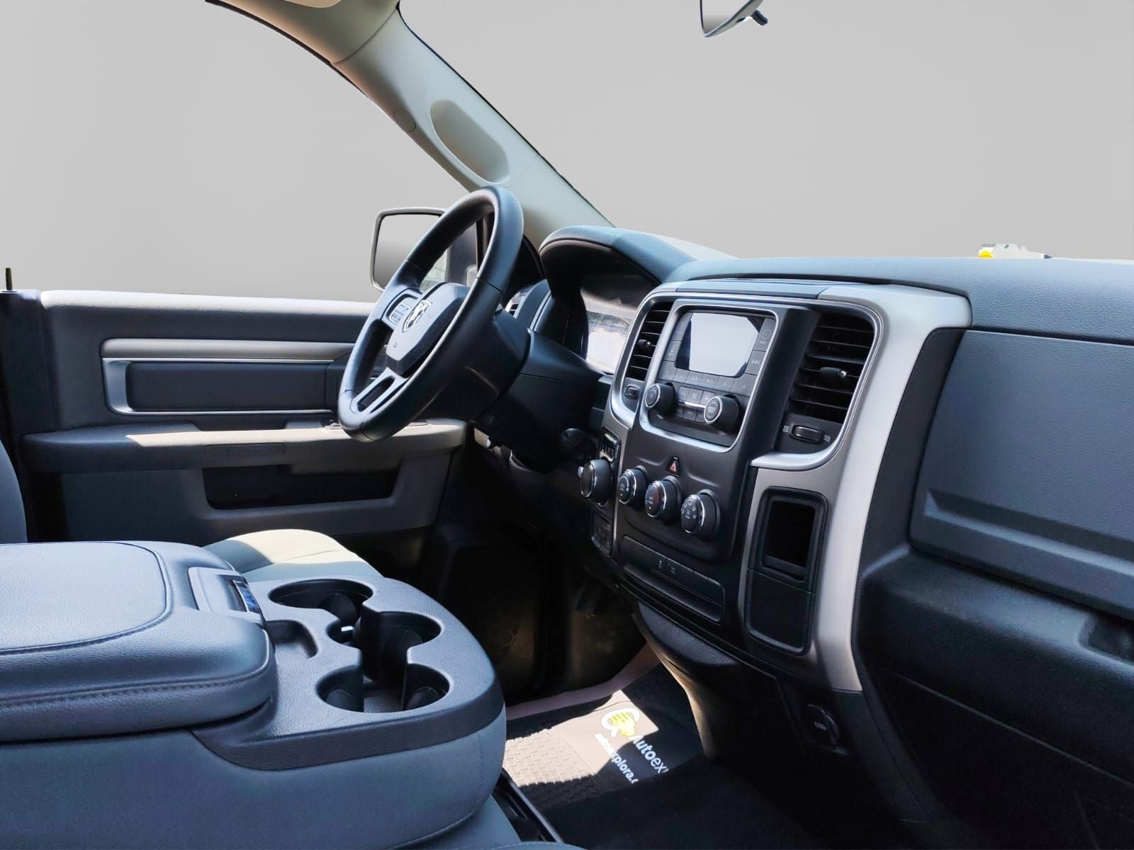 2020 RAM 1500 3.3 V6 XL Crew Cab 4x4 At