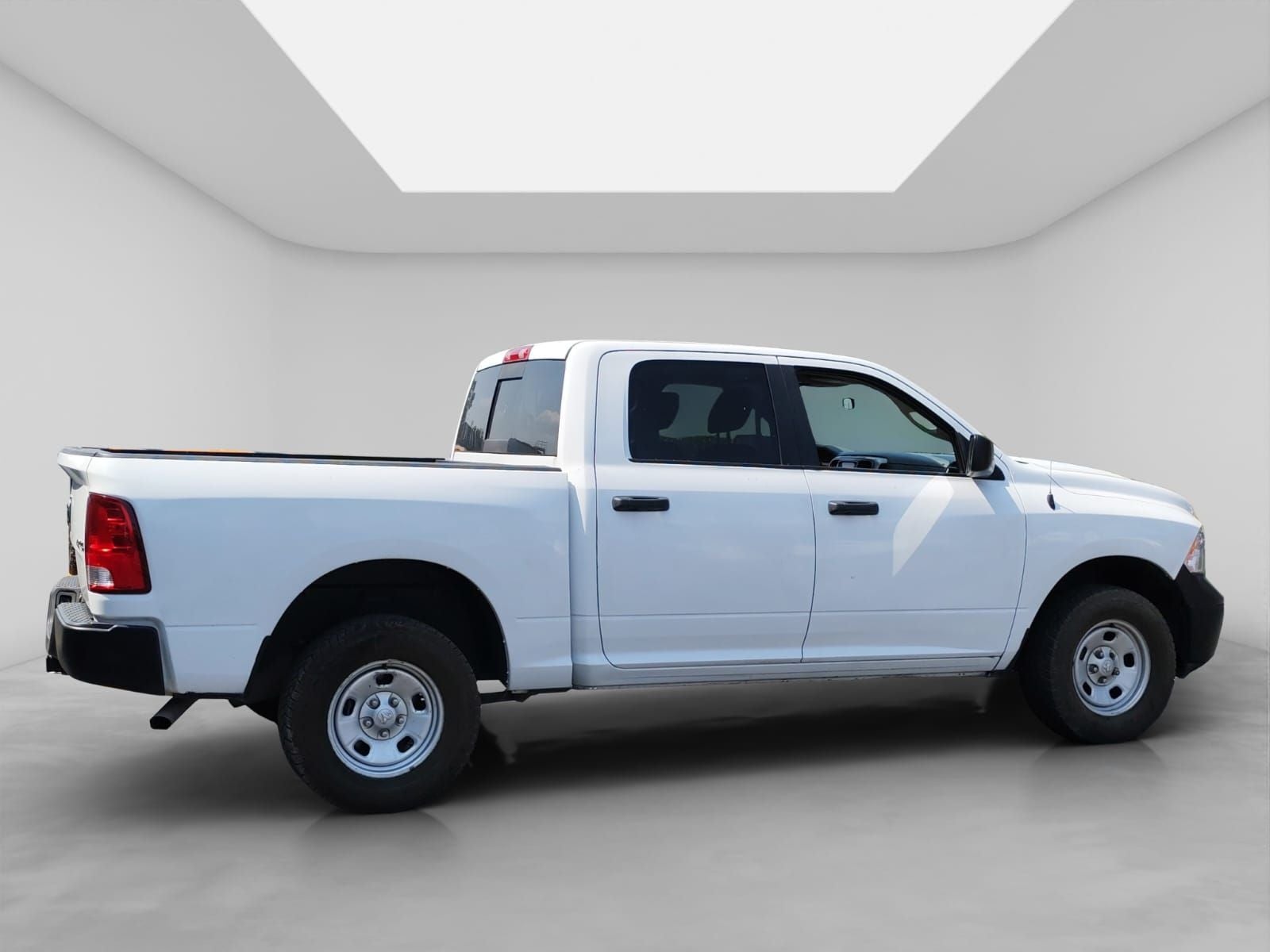 2020 RAM 1500 3.3 V6 XL Crew Cab 4x4 At