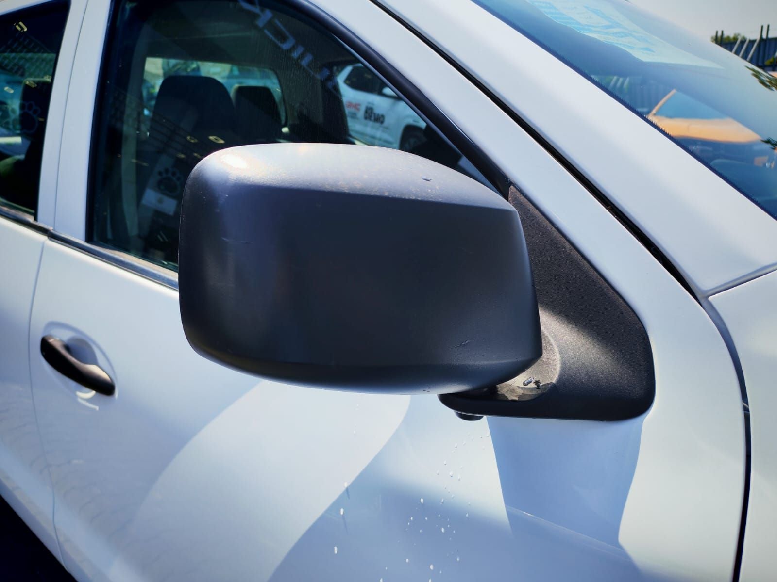 2020 Nissan NP300 Doble Cabina 2.5 SE Paq Seguridad Mt