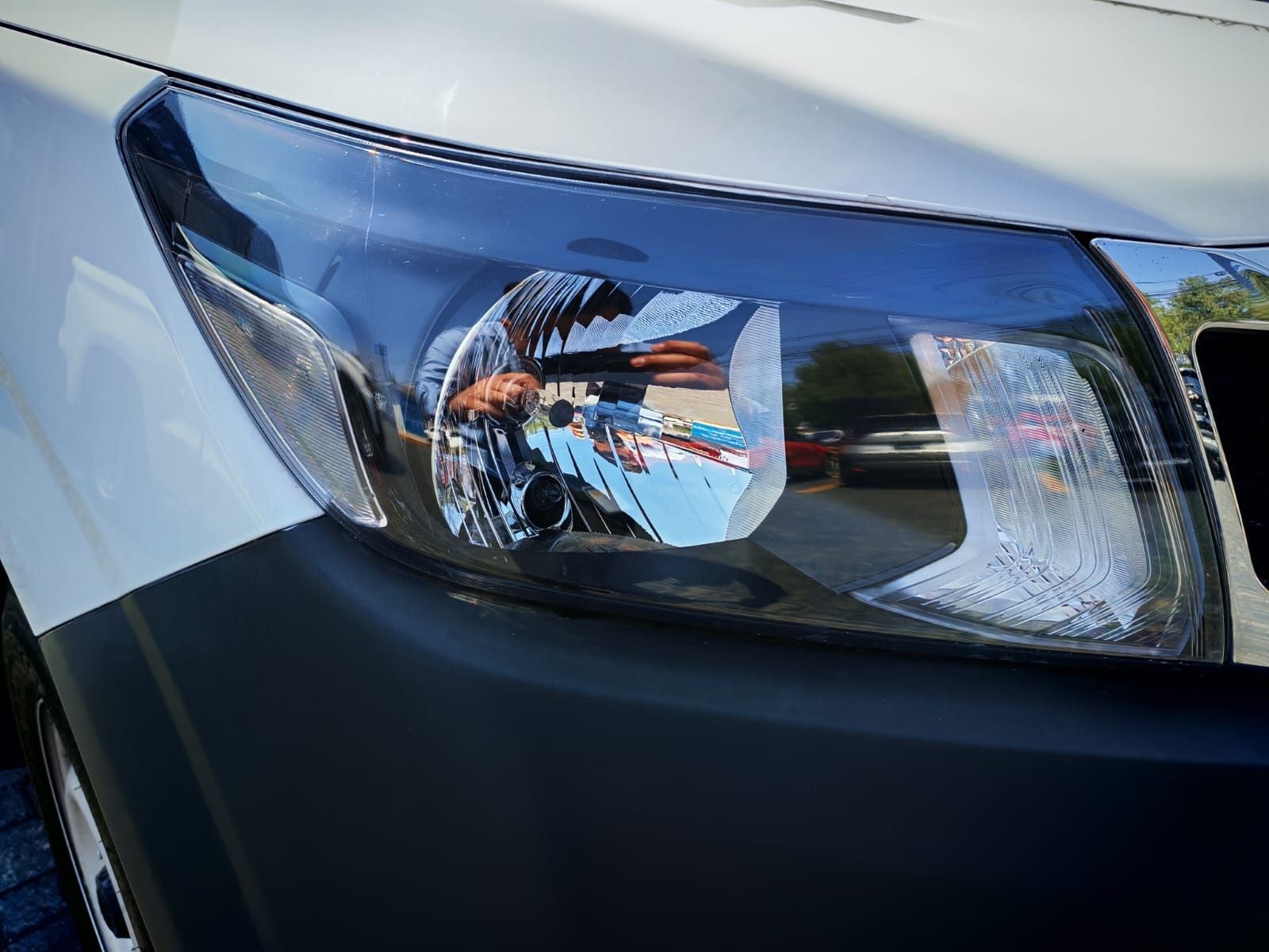 2020 Nissan NP300 Doble Cabina 2.5 SE Paq Seguridad Mt