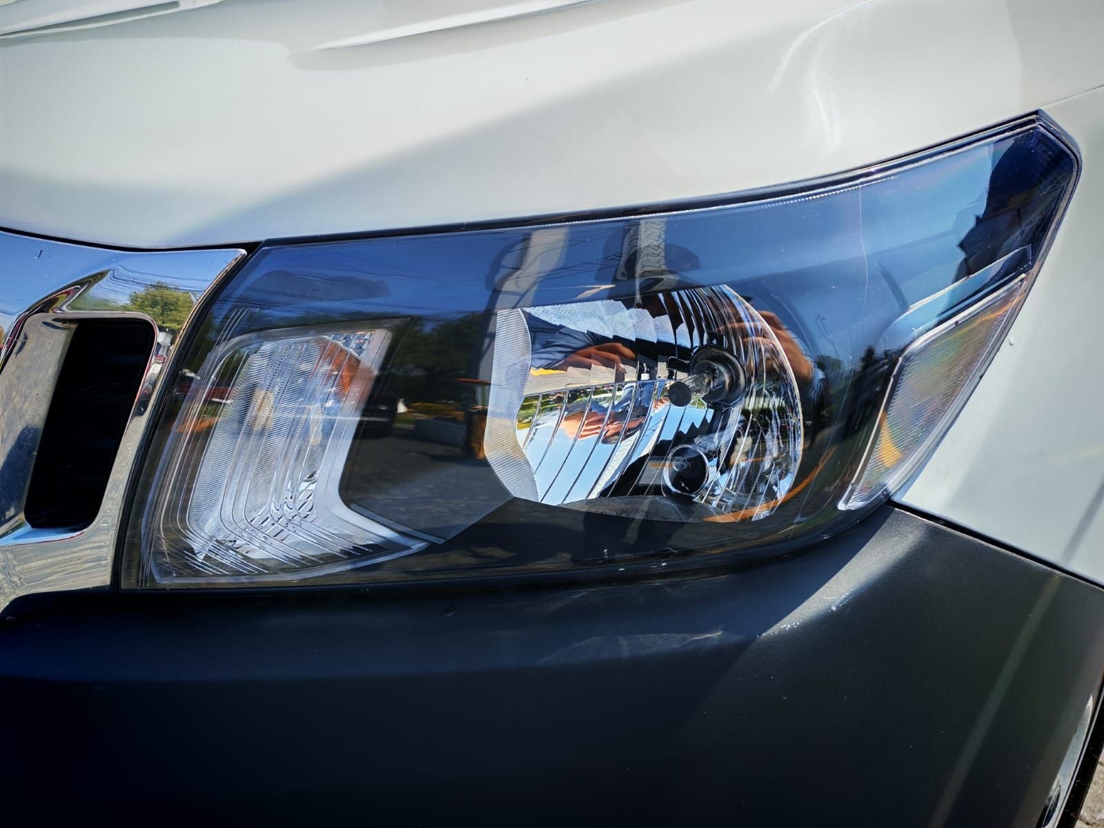 2020 Nissan NP300 Doble Cabina 2.5 SE Paq Seguridad Mt