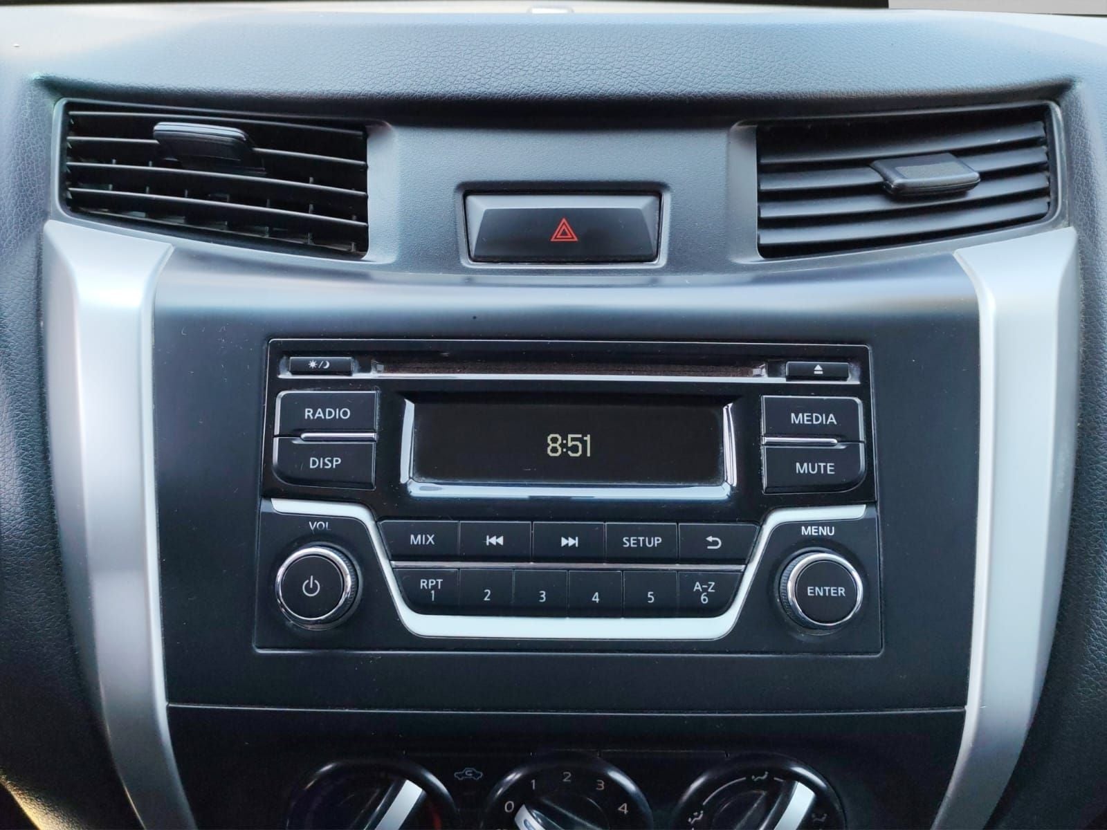 2020 Nissan NP300 Doble Cabina 2.5 SE Paq Seguridad Mt