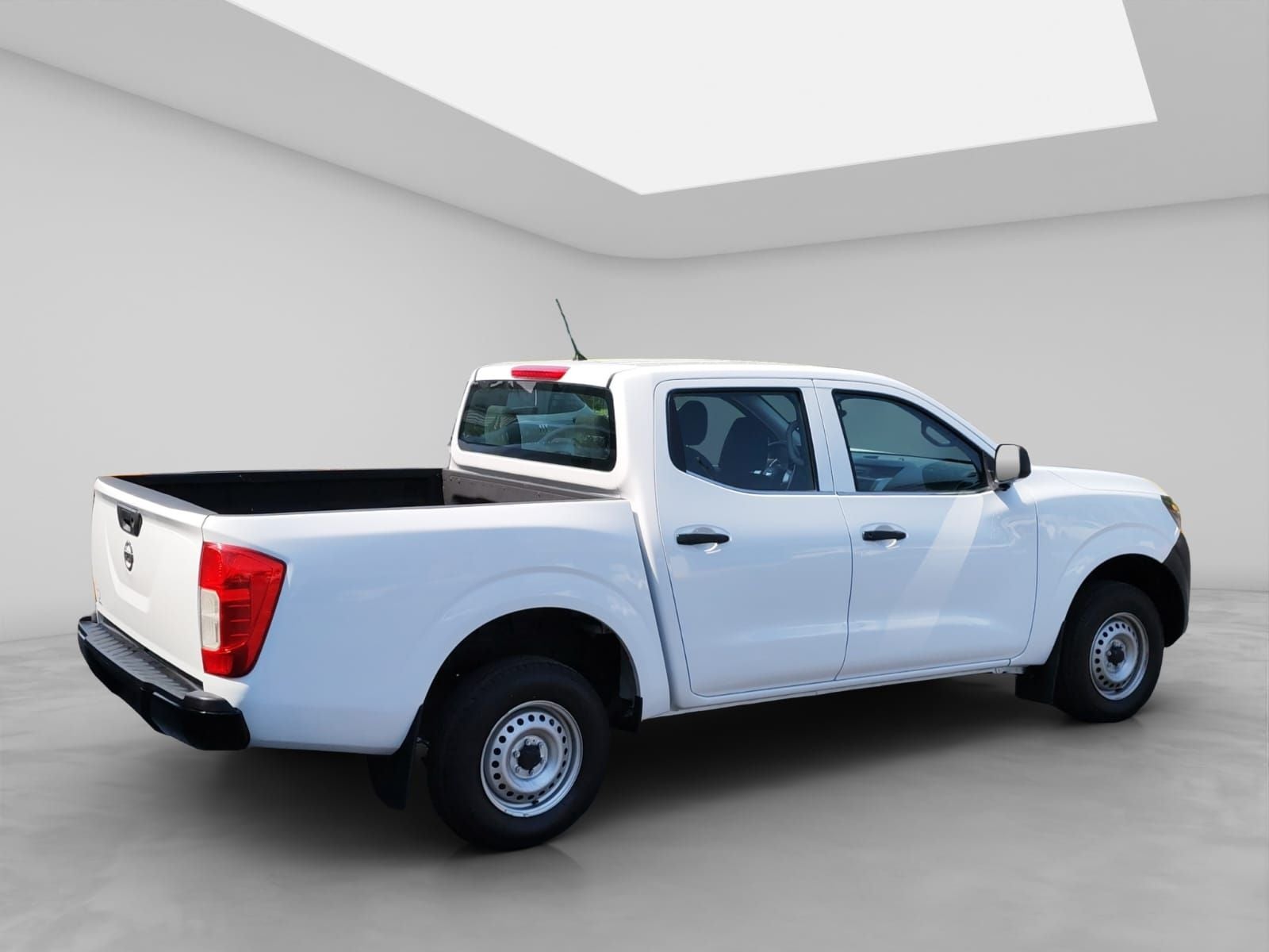 2020 Nissan NP300 Doble Cabina 2.5 SE Paq Seguridad Mt