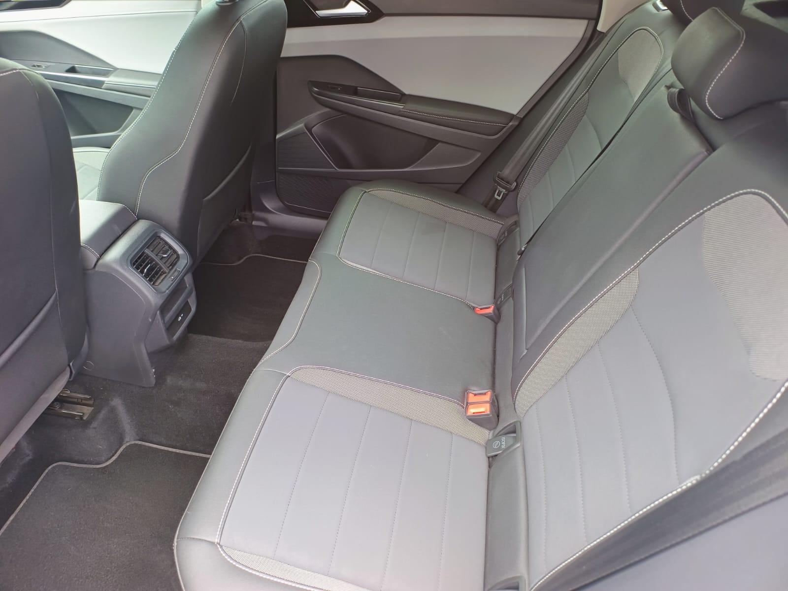 2024 Volkswagen Taos 1.4 Comfortline Plus At