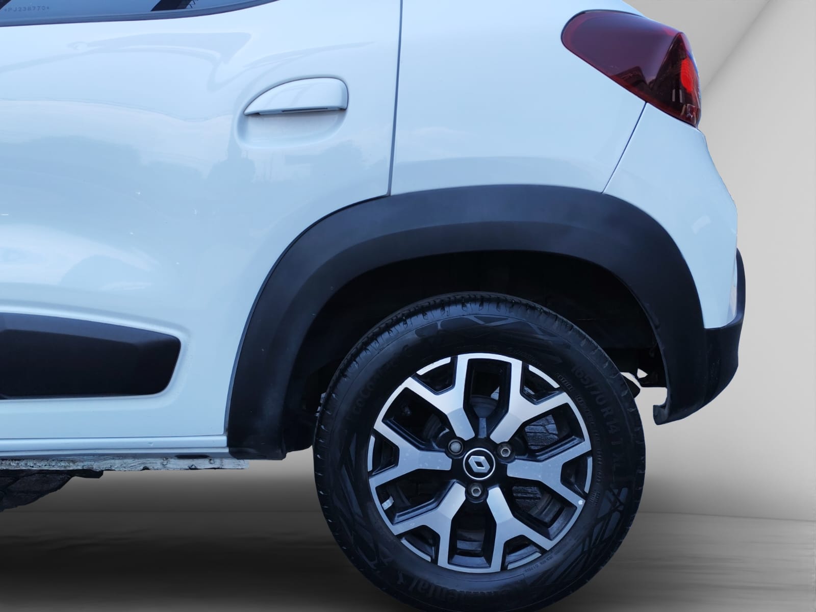 2023 Renault Kwid 1.0 Outsider Mt