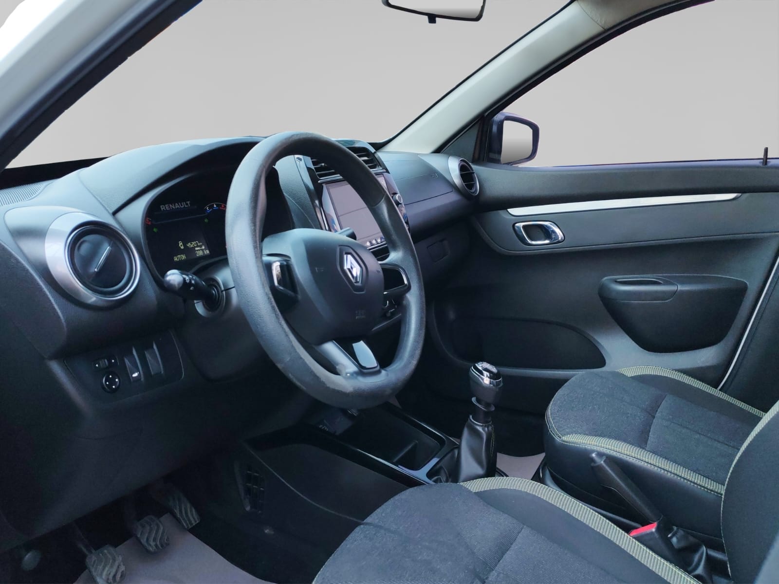 2023 Renault Kwid 1.0 Outsider Mt