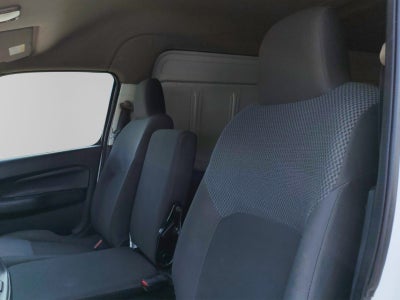 2023 Nissan Urvan 2.5 Panel Amplia AA Mt