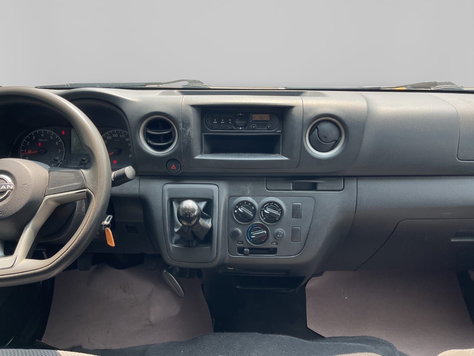 2023 Nissan Urvan 2.5 Panel Amplia AA Mt