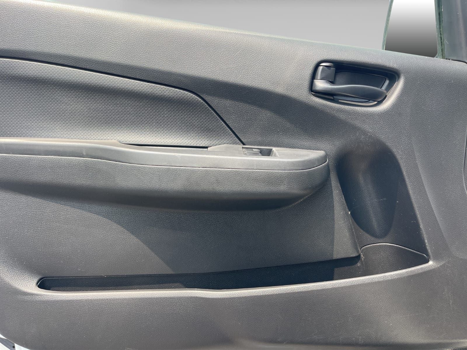 2023 Nissan Urvan 2.5 Panel Amplia AA Mt