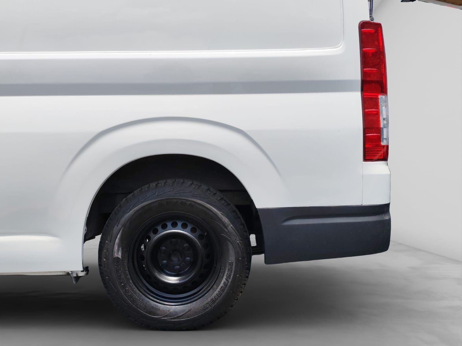 2023 Toyota Hiace 2.8 Panel Mt