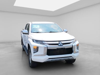 2022 Mitsubishi L200 2.4 GLX 4x4 Diésel Mt