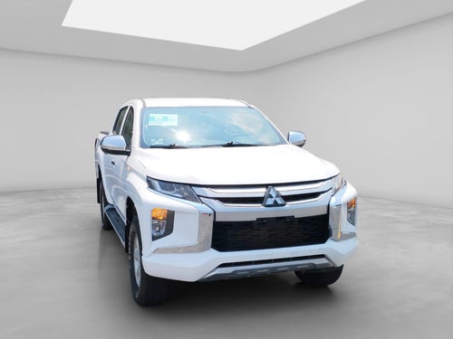 2022 Mitsubishi L200 2.4 GLX 4x4 Diésel Mt