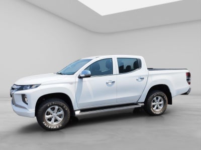 2022 Mitsubishi L200 2.4 GLX 4x4 Diésel Mt