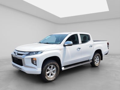 2022 Mitsubishi L200 2.4 GLX 4x4 Diésel Mt