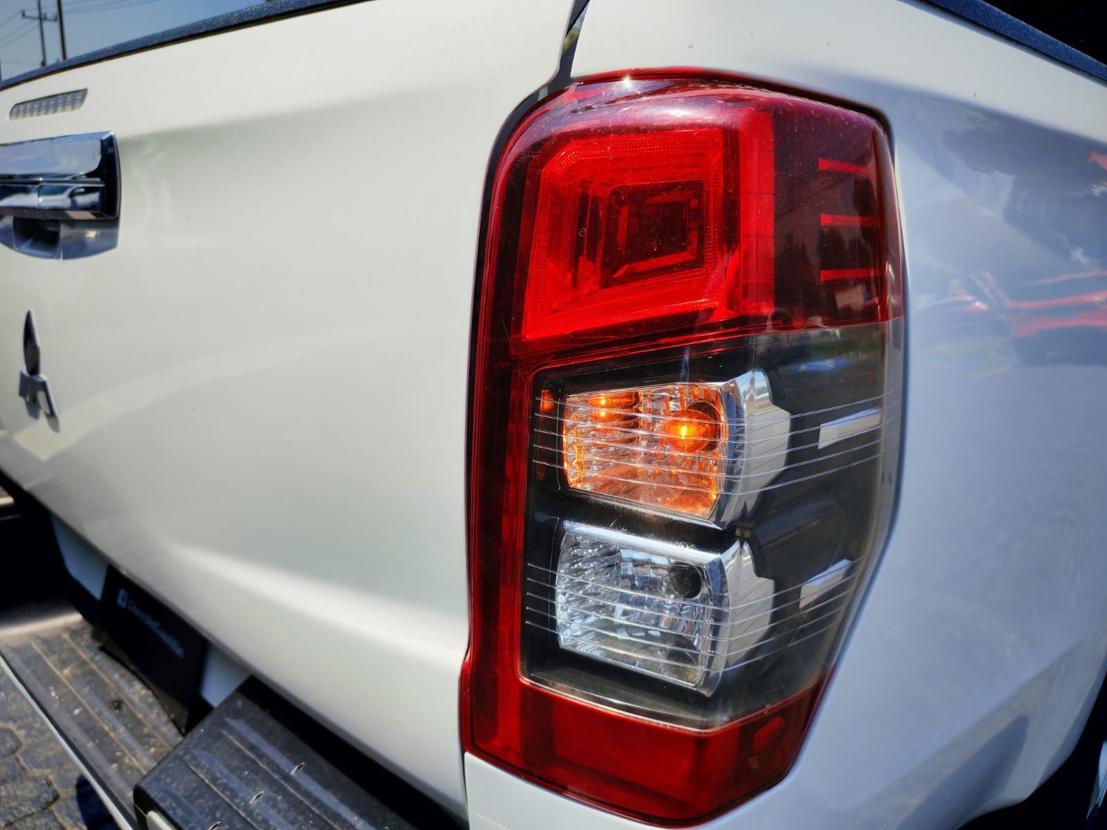 2022 Mitsubishi L200 2.4 GLX 4x4 Diésel Mt