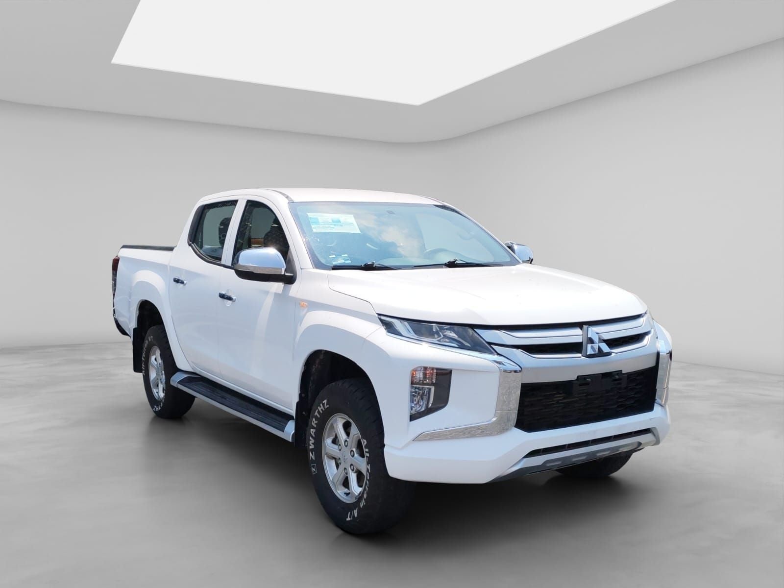 2022 Mitsubishi L200 2.4 GLX 4x4 Diésel Mt