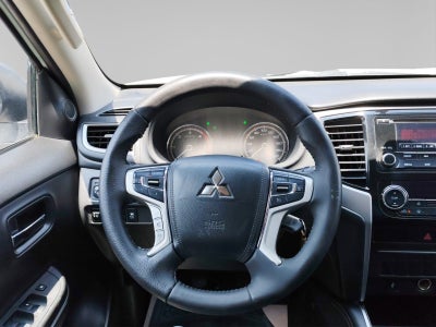 2022 Mitsubishi L200 2.4 GLX 4x4 Diésel Mt
