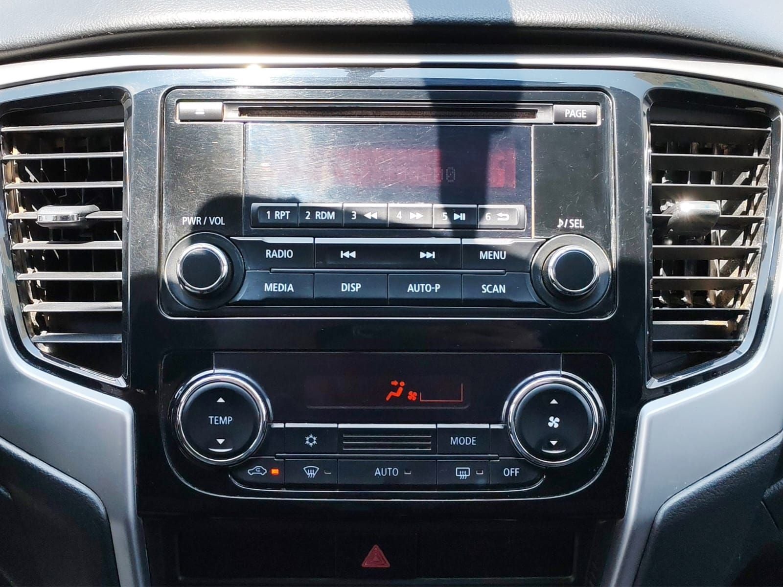 2022 Mitsubishi L200 2.4 GLX 4x4 Diésel Mt