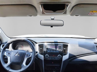 2022 Mitsubishi L200 2.4 GLX 4x4 Diésel Mt