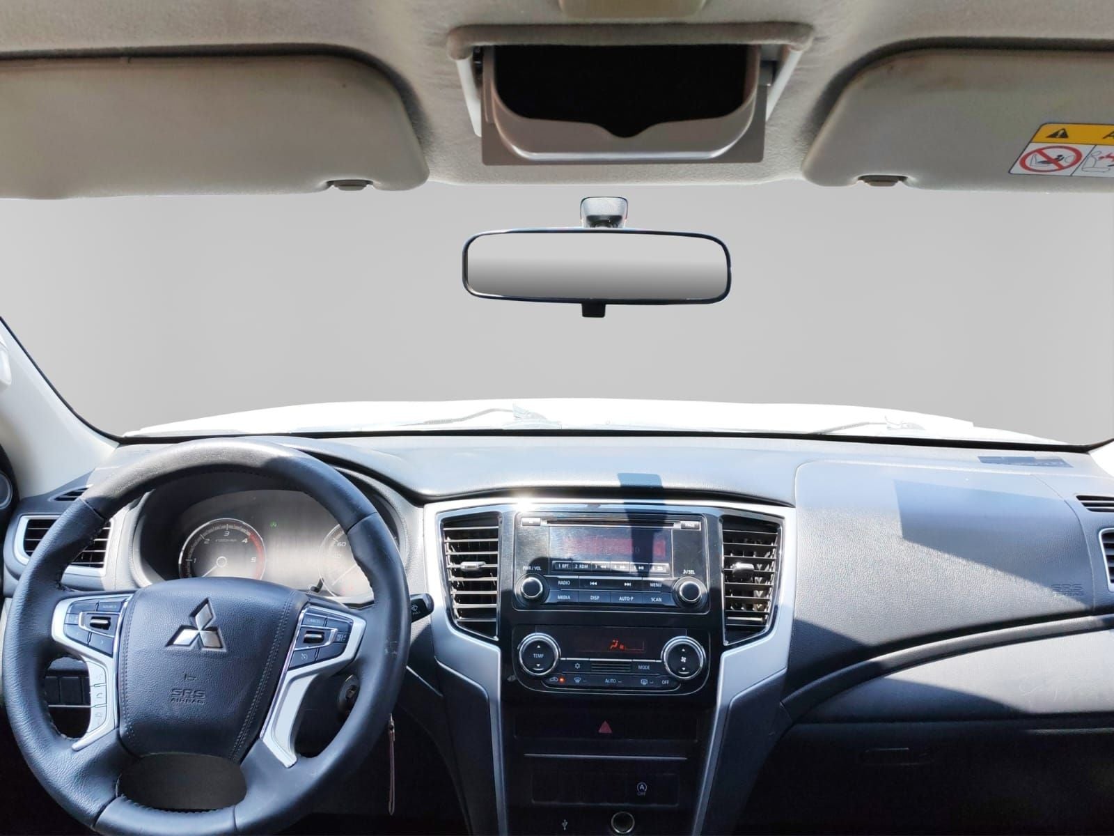 2022 Mitsubishi L200 2.4 GLX 4x4 Diésel Mt