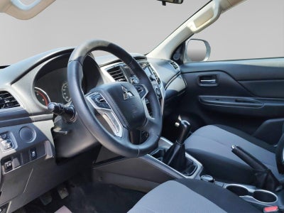 2022 Mitsubishi L200 2.4 GLX 4x4 Diésel Mt