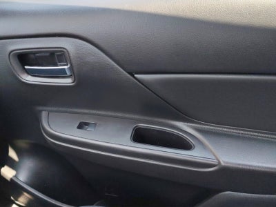 2022 Mitsubishi L200 2.4 GLX 4x4 Diésel Mt